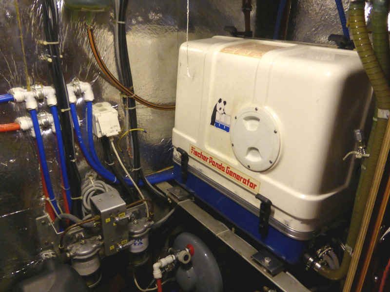 Generator 1.jpg (146017 Byte)
