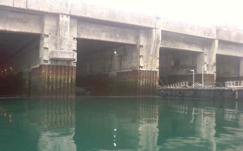 Submarine base Brest 2.JPG (52962 Byte)
