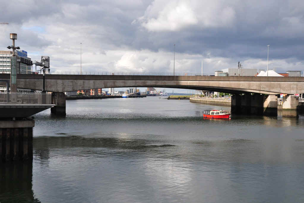 DSC_8614.JPG (213462 Byte)