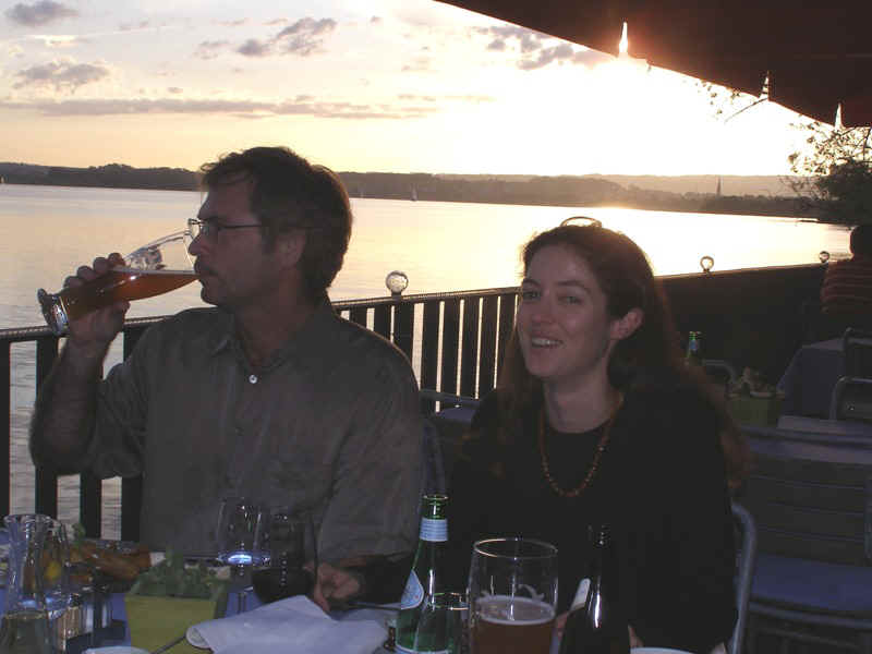 P8295301.JPG (94718 bytes)