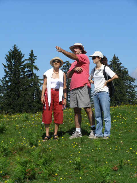 P8305316.JPG (76746 bytes)