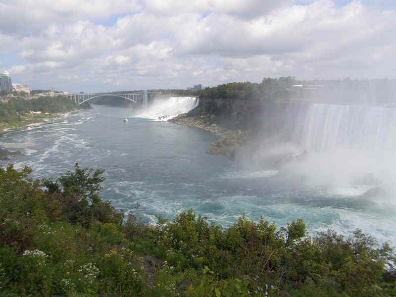 P9145825a.JPG (127609 bytes)