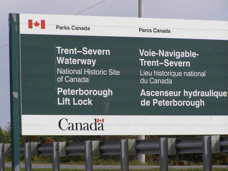P9216660.JPG (105174 bytes)